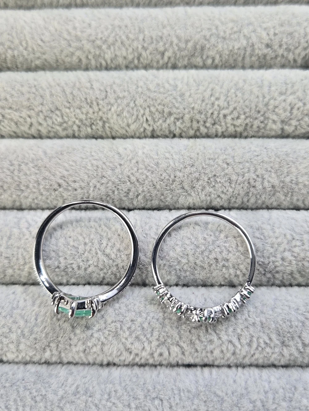 Size 8 Two Piece Teal Ice Crystal Rhodium Plated Bomb Party Ring